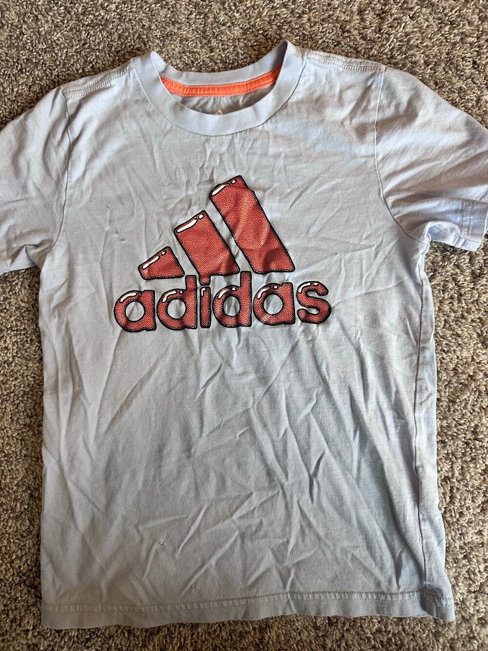 Adidas Boys Size 7 Light Gray Football Graphic Short Sleeve T-Shirt (Flawed)